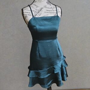 Lulu's Emerald Satin Mini Dress with Ruffled Hem‎ Nwt